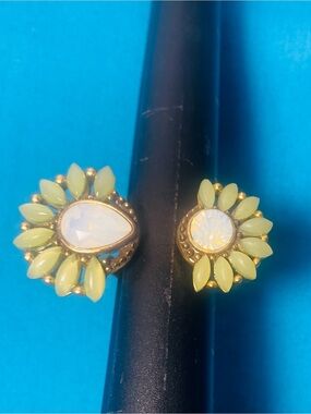 Stella & Dot Gold-Tone Lemon Yellow Floral Crystal Ring Adj Size